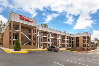 Photo 2 - Red Roof Inn Raleigh Northeast - Downtown