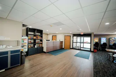 Photo 3 - AmericInn by Wyndham Tomahawk