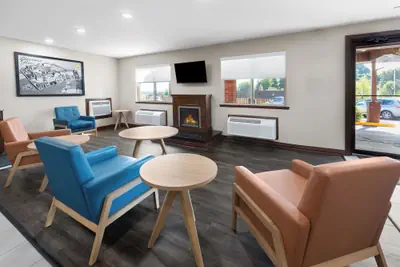 Photo 5 - Super 8 by Wyndham Fairmont
