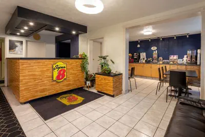 Photo 3 - Super 8 by Wyndham Wooster