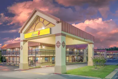 Photo 2 - Super 8 by Wyndham Tulsa/Route 66