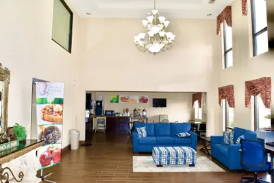 Photo 5 - Quality Inn & Suites Pine Bluff