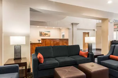 Photo 5 - Comfort Suites Eufaula North