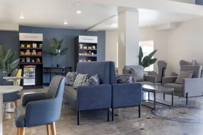 Photo 5 - Comfort Suites Oceanside Camp Pendleton Area