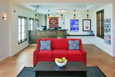 Photo 4 - Lamplighter Inn & Suites at SDSU