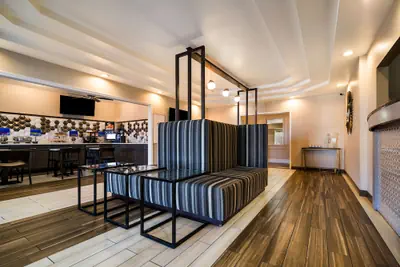 Photo 4 - SureStay Plus Hotel by Best Western Topeka Northwest