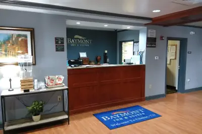 Photo 2 - Baymont by Wyndham Clinton