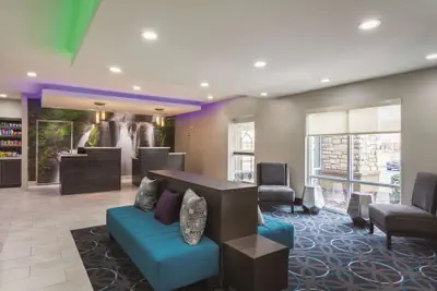 Photo 4 - La Quinta Inn & Suites by Wyndham Hopkinsville