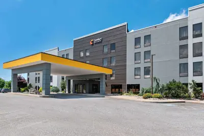 Photo 2 - Comfort Inn & Suites York North