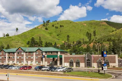 Photo 2 - Comfort Inn & Suites Deadwood