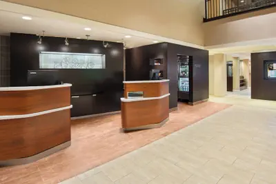 Photo 4 - Courtyard by Marriott Springfield Airport