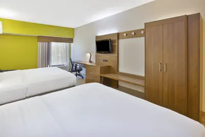 Photo 3 - Holiday Inn Express & Suites Milford by IHG
