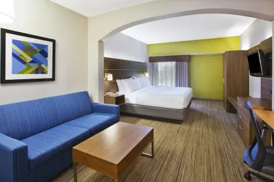 Photo 4 - Holiday Inn Express & Suites Milford by IHG