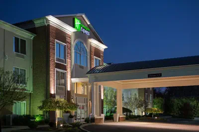 Photo 2 - Holiday Inn Express & Suites Youngstown N (Warren/Niles) by IHG
