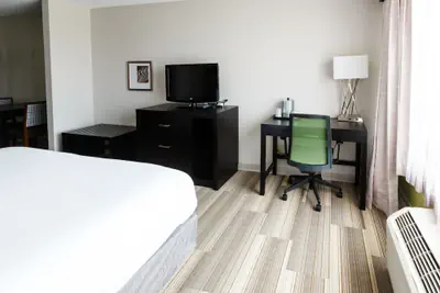 Photo 5 - Holiday Inn Express & Suites Shelbyville by IHG