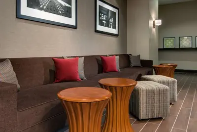 Photo 5 - Hampton Inn & Suites Milwaukee Downtown