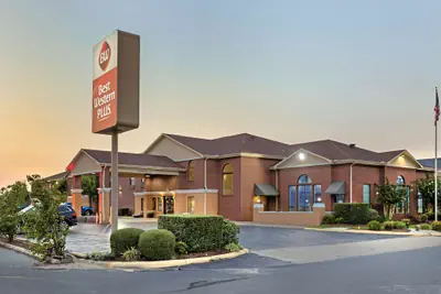 Photo 2 - Best Western Plus Lonoke Hotel