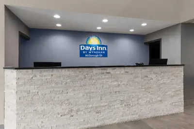 Photo 3 - Days Inn by Wyndham McDonough
