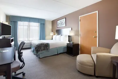 Photo 4 - Wingate by Wyndham Raleigh South / Garner