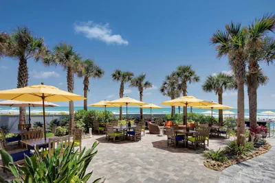 Photo 2 - Delta Hotels by Marriott Daytona Beach