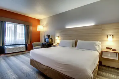 Photo 4 - Holiday Inn Express Milwaukee North Brown Deer/Mequon by IHG
