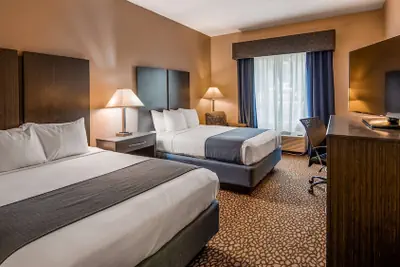 Photo 4 - Best Western Plus Bradenton Hotel & Suites