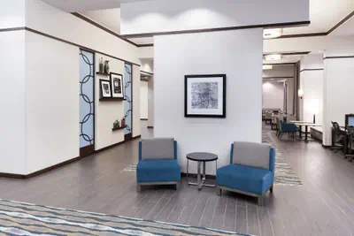Photo 3 - Hampton Inn & Suites Chicago-North Shore/Skokie