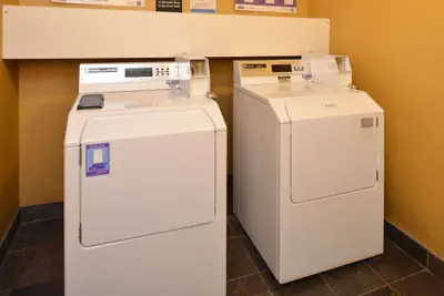 Photo 3 - Hampton Inn & Suites Pueblo-Southgate