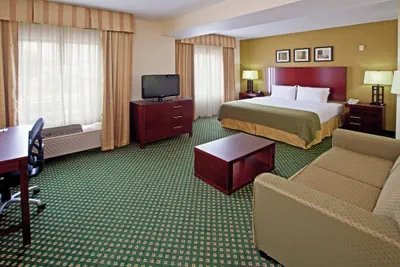Photo 4 - HOLIDAY INN EXPRESS & SUITES INDIANAPOLIS - EAST by IHG