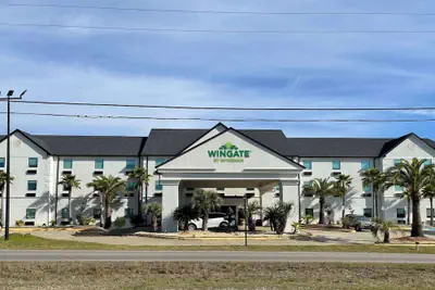 Photo 2 - Wingate by Wyndham Biloxi/Ocean Springs
