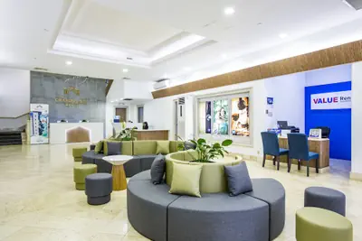 Photo 3 - Grand Plaza Hotel