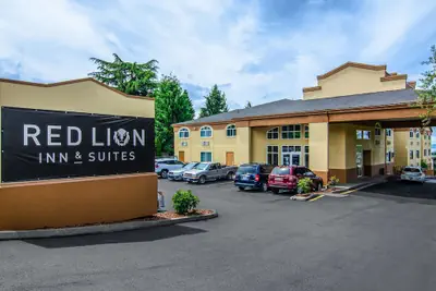 Photo 2 - Red Lion Inn & Suites Des Moines