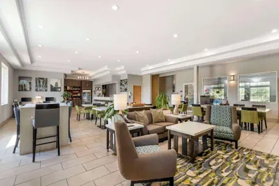 Photo 3 - Best Western Plus Des Moines West Inn & Suites