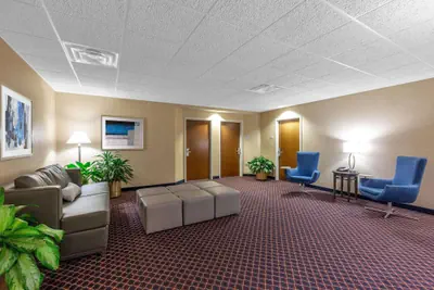 Photo 5 - Baymont by Wyndham Des Moines Airport