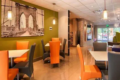 Photo 4 - Days Inn & Suites by Wyndham Bonita Springs North Naples