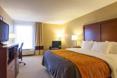 Photo 2 - Quality Inn & Suites I-40 East