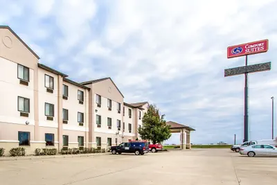 Photo 2 - Comfort Suites Mattoon East