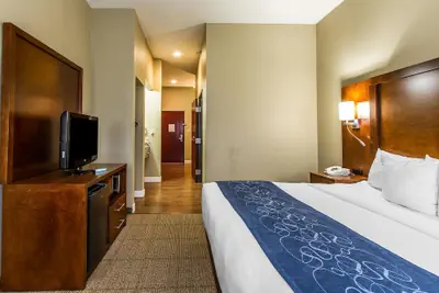 Photo 5 - Comfort Suites Mattoon East