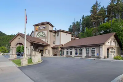Photo 2 - Comfort Inn & Suites Mt. Rushmore