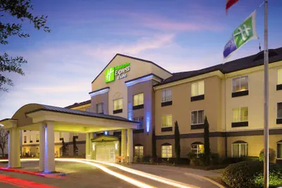 Photo 2 - Holiday Inn Express & Suites DFW - Grapevine by IHG