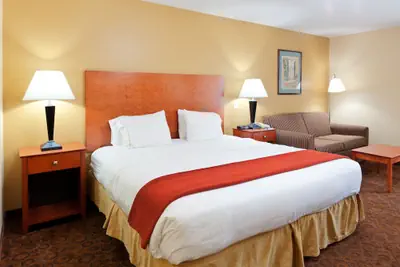 Photo 4 - Holiday Inn Express & Suites Birmingham Trussville by IHG