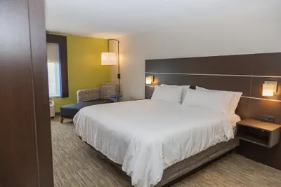 Photo 4 - Holiday Inn Express Clayton by IHG