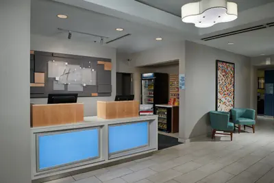 Photo 3 - Holiday Inn Express & Suites Oxford by IHG