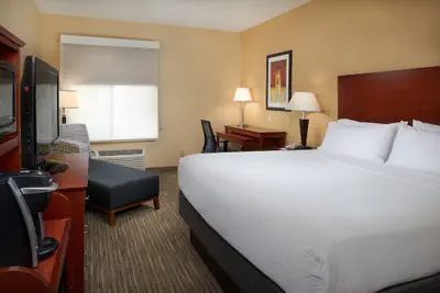 Photo 5 - Holiday Inn Express & Suites Oxford by IHG