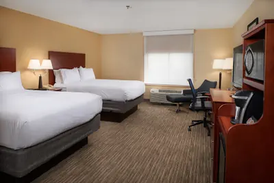 Photo 4 - Holiday Inn Express & Suites Oxford by IHG