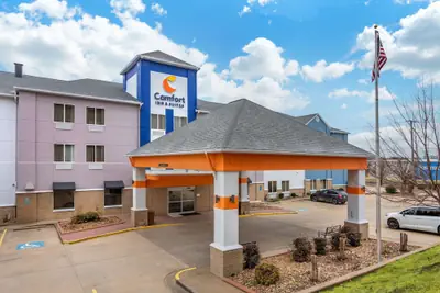 Photo 2 - Comfort Inn & Suites Conway