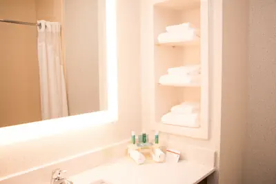 Photo 5 - Comfort Inn & Suites Tyler North
