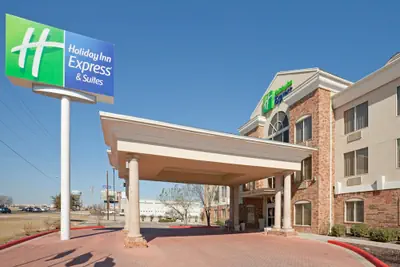 Photo 2 - Holiday Inn Express & Suites Eagle Pass by IHG
