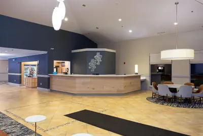 Photo 4 - Hilton Garden Inn Milwaukee Northwest Conference Center