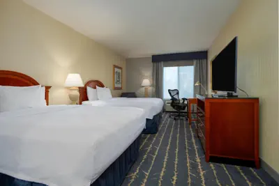 Photo 4 - Hilton Garden Inn Milwaukee Northwest Conference Center